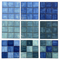 Carreaux de mosaïque en céramique carrés de couleur bleu-vert mélangée, design moderne, résistants à l'eau, pour chambre, piscine, salle, cuisine, salle de bain, mur et sol
