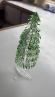 Décoration de table moderne en verre soufflé artisanal de Murano, représentant un arbre de Noël miniature, un monde en verre et une mascotte Feng Shui