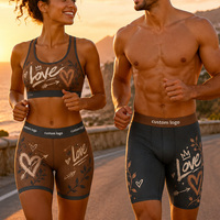 Sous-vêtements pour couples avec logo personnalisé et motif graffiti urbain, respirants et doux, comprenant soutien-gorge de sport dos nageur, caleçons boxers et culottes pour femmes.