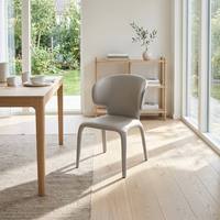 Chaise de salle à manger moderne en microfibre et cuir PU gris mat avec pieds en métal, chaises rembourrées et capitonnées