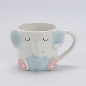 Encantadora Maceta <span class=keywords><strong>de</strong></span> Cerámica Blanca con Forma <span class=keywords><strong>de</strong></span> <span class=keywords><strong>Elefante</strong></span>, con Orejas y Patas Rosadas, Hermoso Porta Macetas con Temática Animal para Decoración - Product Image 5