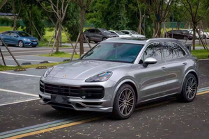 ชุดแต่ง <span class=keywords><strong>TKT</strong></span>+Turbo Style Facelift สำหรับรถปอร์เช่ คาเยนน์ 9Y0 ปี <span class=keywords><strong>2018</strong></span> - กันชนหน้า/ซุ้มล้อ (อัพเกรดสภาพการใช้งาน) - Product Image 3