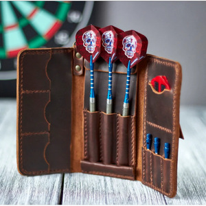 Étui à fléchettes en cuir, vente en gros d'usine, sac de rangement pour 3 fléchettes pour jeux en plein air, cadeau d'anniversaire personnalisé. - Product Image 1