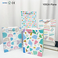 De Machine Maßgefertigte Kraftpapiertüten für Geschenke und Unternehmen, Personalisierte Tragetaschen mit Logo, Wiederverwendbare Einkaufstaschen aus Papier