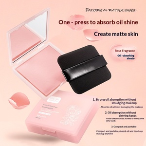 Carta Assorbente Portatile Profumata alla Rosa per il Viso, Assorbe il Sebo Senza Disturbare il Trucco, con Specchietto per Ritocchi - Product Image 1