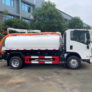 Camion d'aspiration des eaux usées diesel 4x2 LHD 6 roues Sinotruck Shacman Faw Isuzu de Chine, 5m³ à 6m³, puissant, pour le nettoyage des fosses septiques, manuel - Product Image 5