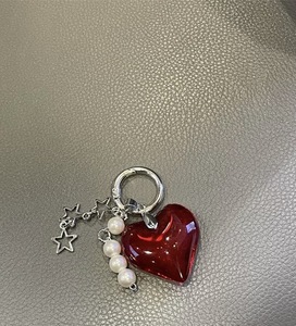 Porte-clés mousqueton en métal écologique avec grand cœur rouge perlé, design de niche, pendentif haut de gamme pour voiture et sac, accessoires tendance - Product Image 5