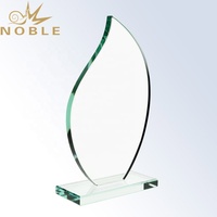 2020 nouveau design En Verre de Jade blanc trophée de flamme