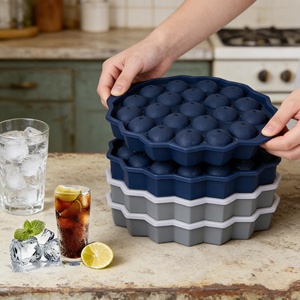 Moule à glaçons hexagonal en silicone alimentaire écologique et portable, 37 cavités, plateau de congélation en nid d'abeille avec couvercle - Product Image 4