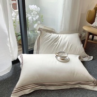 Parure de Lit Luxe 100% Coton 400 Fils Broderie Logo Collection Maison Taille Queen