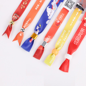 Dây buộc kiểm soát truy cập tùy chỉnh các sự kiện vé dệt <span class=keywords><strong>RFID</strong></span> Vòng đeo tay vải NFC dây đeo cổ tay với PVC <span class=keywords><strong>tag</strong></span> dây buộc - Product Image 1