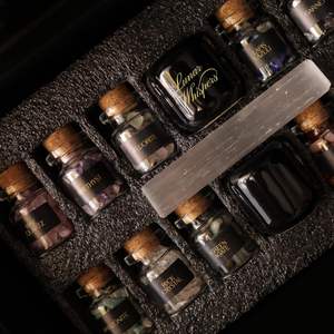 Juego <span class=keywords><strong>de</strong></span> <span class=keywords><strong>brujería</strong></span> Premium <span class=keywords><strong>de</strong></span> 70 piezas para principiantes, accesorios Wiccan, técnica tallada, retablo, cristales, gemas, hierbas, velas mágicas - Product Image 3