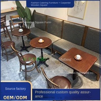 Ensemble table et chaises de salle à manger en bois massif rétro avec accoudoirs pour restaurants thématiques, bars à boissons, salons de thé, pâtisseries, restaurants japonais