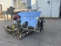Machine à planter le riz pour rizières à 4 ou 6 rangs / Transplanteur de riz
