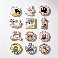 Broche de Aleación Creativo y Divertido, Pin de Solapa de Metal con Diseño de Gato de Dibujos Animados en Rosa, Negro y Blanco