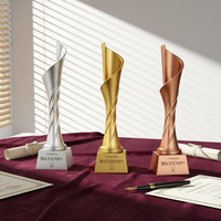 Trophée personnalisé en résine plaqué or 2026, coupe gravable pour la reconnaissance des employés d'entreprise, souvenir