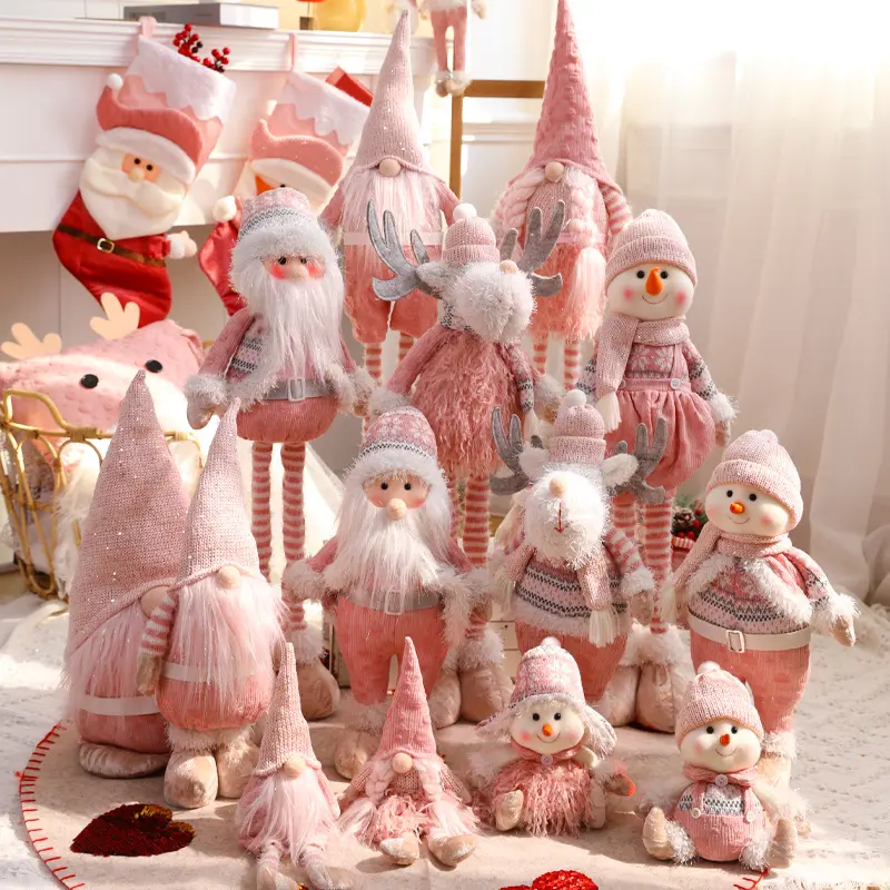 2023 Nieuwe Ontwerp Zoete Stijl Kerstboom Creatieve Pinky Snuisterijen Santa Claus Sneeuwpop Rendieren Festival Pluche Huisdecoratie