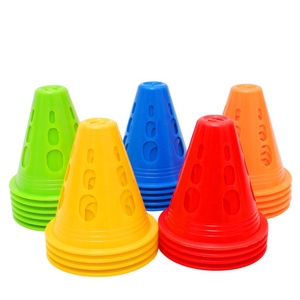 Mini-cônes d'entraînement de football colorés à petits trous, pour l'agilité sportive et la sécurité, H 8 cm, vente en gros - Product Image 2