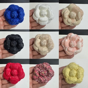 Nuevo Broche de Aleación de Alta Gama de 6.6cm con Diseño de <span class=keywords><strong>Camelia</strong></span> y Encaje Tweed para Mujer y Adolescente, con Baño de Plata - Product Image 3