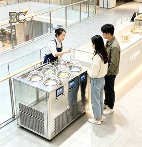 เครื่องทำไอศกรีมแบบแบตช์ฟรีซเซอร์แนวตั้ง 6*5.5 ลิตร สำหรับร้านไอศกรีม เครื่องทำเจลาโต้เชิงพาณิชย์ อุปกรณ์ทำไอศกรีมแข็ง - Product Image 1