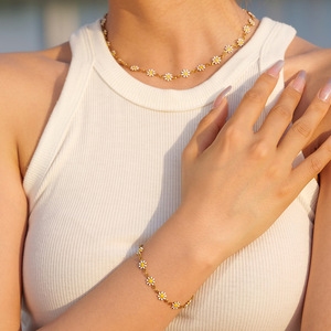 Ensemble de colliers en alliage de zinc à motif floral, bijoux pour femmes, cadeau, design élégant, chaîne marguerite multicolore, accessoire de mode - Product Image 3