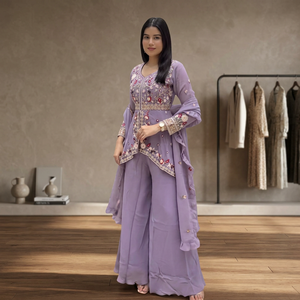 Exclusivo Conjunto de Salwar Kameez de Moda para la Temporada de Bodas con Bordado de Lentejuelas, Top Elástico y Sin Arrugas, Plazzo y Dupatta - Product Image 1