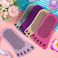 Can Logo personnalisé Chaussettes de yoga pour femmes Pilates Chaussettes avec poignées Chaussettes antidérapantes à cinq doigts