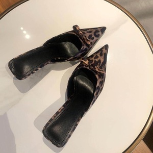 Mules de Satén con Estampado de Leopardo para Mujer, Estilo 2026, con Lazo, Cómodas y Casuales, Tipo Sandalias - Product Image 3