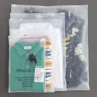 Sacs d'emballage en plastique PE robustes personnalisés OEM pour t-shirts, impression sérigraphique, recyclables, résistants à l'humidité, refermables, pour chaussures