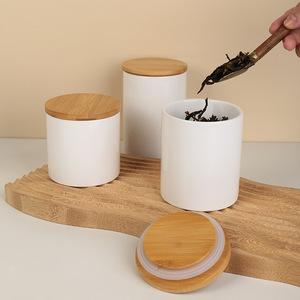 Pot rond en céramique scellé avec couvercle en bambou et joint en silicone, pot simple blanc portable, pot de rangement pour bonbons et thé - Product Image 2