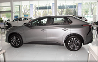 Nouvelle voiture électrique Toyota BZ4X SUV, autonomie NEDC de 500 km, moteur de 150 kW, batterie au lithium de 65 kWh, couple de 200-300 Nm, en stock