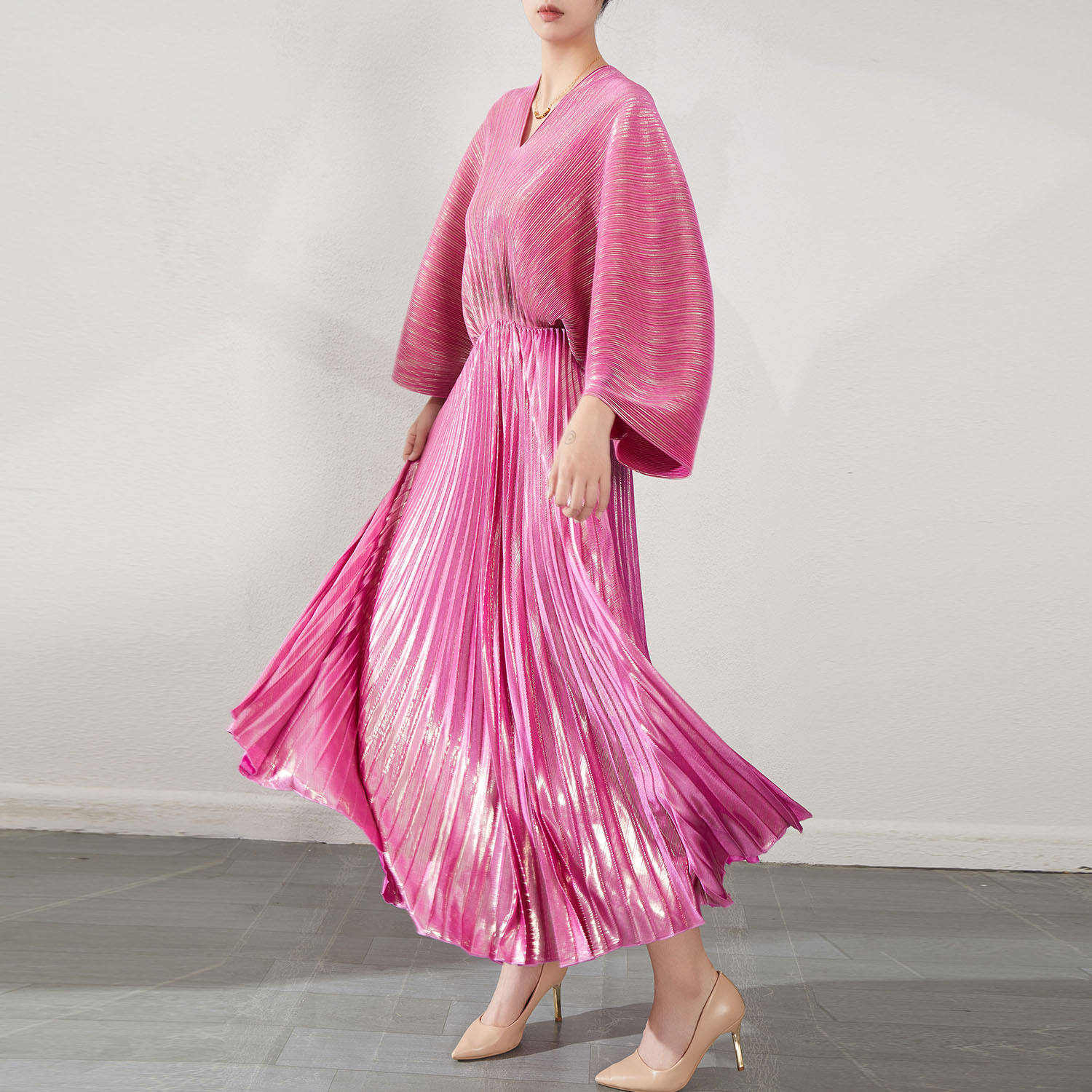 สีแดงม่วง