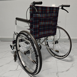 Fauteuil roulant manuel pliable et portable JL01GA-03 pour personnes âgées et handicapées, aide à la mobilité - Product Image 2