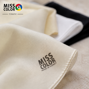 Pañuelo Cuadrado Liso Miss Color 100x100 cm, Tacto Suave Tipo Lana, Ligero y Transpirable, Hecho en Turquía - Product Image 3