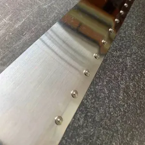 中国制造商供应商弯曲的13度博士刀片架，用于纸机