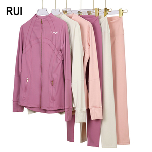 Ensembles de yoga RUIQUWIN personnalisés, écologiques, solides, grande taille pour femmes, en nylon et élasthanne, taille haute, respirants, pour l'entraînement, la gym et le fitness - Product Image 1