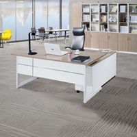 Bureau de direction moderne et élégant de luxe avec chaise de travail informatique, ensemble modulaire grand bureau de patron, bureau à domicile écologique