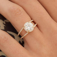 Bague de fiançailles éternité à double tige en argent 925 avec zircon cubique brillant rond de luxe personnalisé en gros