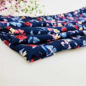 Thiết Kế Đầy Màu Sắc In <span class=keywords><strong>Crepe</strong></span> De Chine Voan 16Mm CDC Vải <span class=keywords><strong>Polyester</strong></span> Cho Váy Và Áo Cánh Của Phụ Nữ - Product Image 6