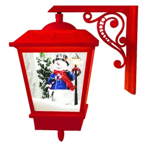 Lanterne murale LED musicale IP65 en forme de bonhomme de neige rouge pour Noël, décoration de vacances, vente en gros - Product Image 3