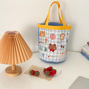 Bolso de Mano Tipo Cubo Abierto Pequeño de Invierno con Graffiti, Estilo Instagram, Lonchera de Lona Cilíndrica, Estilo Coreano, para Niñas - Product Image 4