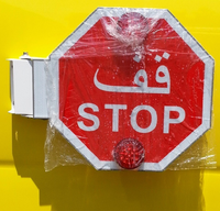 Panneaux de stationnement d'autobus scolaire clignotants à LED hautement réfléchissants avec bras de signalisation de stationnement électrique