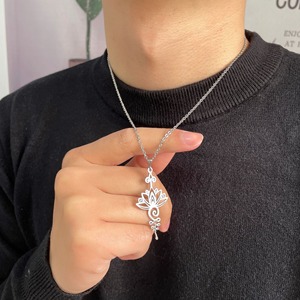 Collar con Colgante de Flor de Loto Unalome de <span class=keywords><strong>Acero</strong></span> <span class=keywords><strong>Inoxidable</strong></span> Hueco, Joyería Budista para Meditación y Yoga Espiritual, para <span class=keywords><strong>Hombre</strong></span> y Mujer, Regalo - Product Image 3