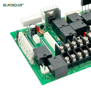 Carte de circuit imprimé multicouche verte avec relais et connecteurs pour applications de contrôle industriel - Product Image 3