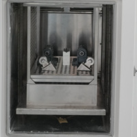 Cámara de impacto de temperatura refrigerada por agua de 2 zonas para productos electrónicos que cumple con la cámara de prueba de choque térmico estándar de