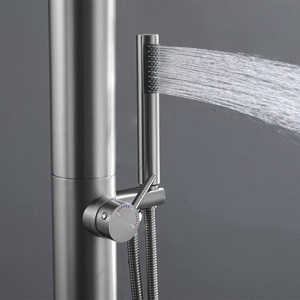 <span class=keywords><strong>Colonne</strong></span> de douche extérieure autoportante en acier inoxydable 304 avec robinetterie au sol et finition or brossé pour hôtels - Product Image 4