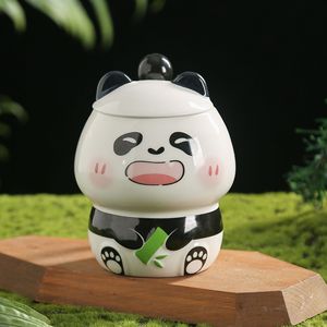 Set di tazze in ceramica di Panda ricamato con coperchio e cucchiaio regalo di natale per uomini e donne studenti o compagni di dormitorio - Product Image 6