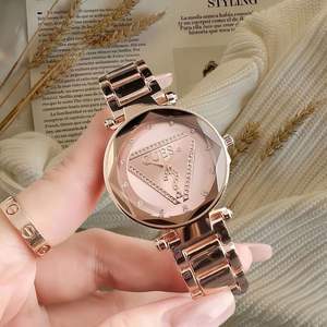 Reloj de cuarzo con correa de cuero/cuero de cocodrilo estilo empresarial para mujer - Product Image 3