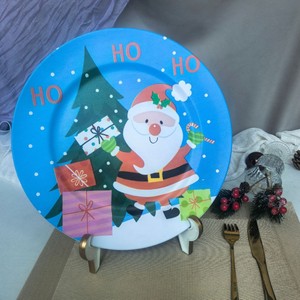 Assiettes en plastique à motif de sapin de Noël, assiettes décoratives rayées rouge et vert pour la table de fête de Noël - Product Image 3