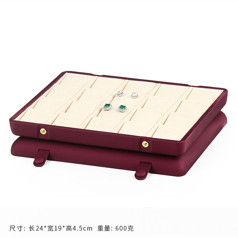 Boucle d'oreille rouge et blanche